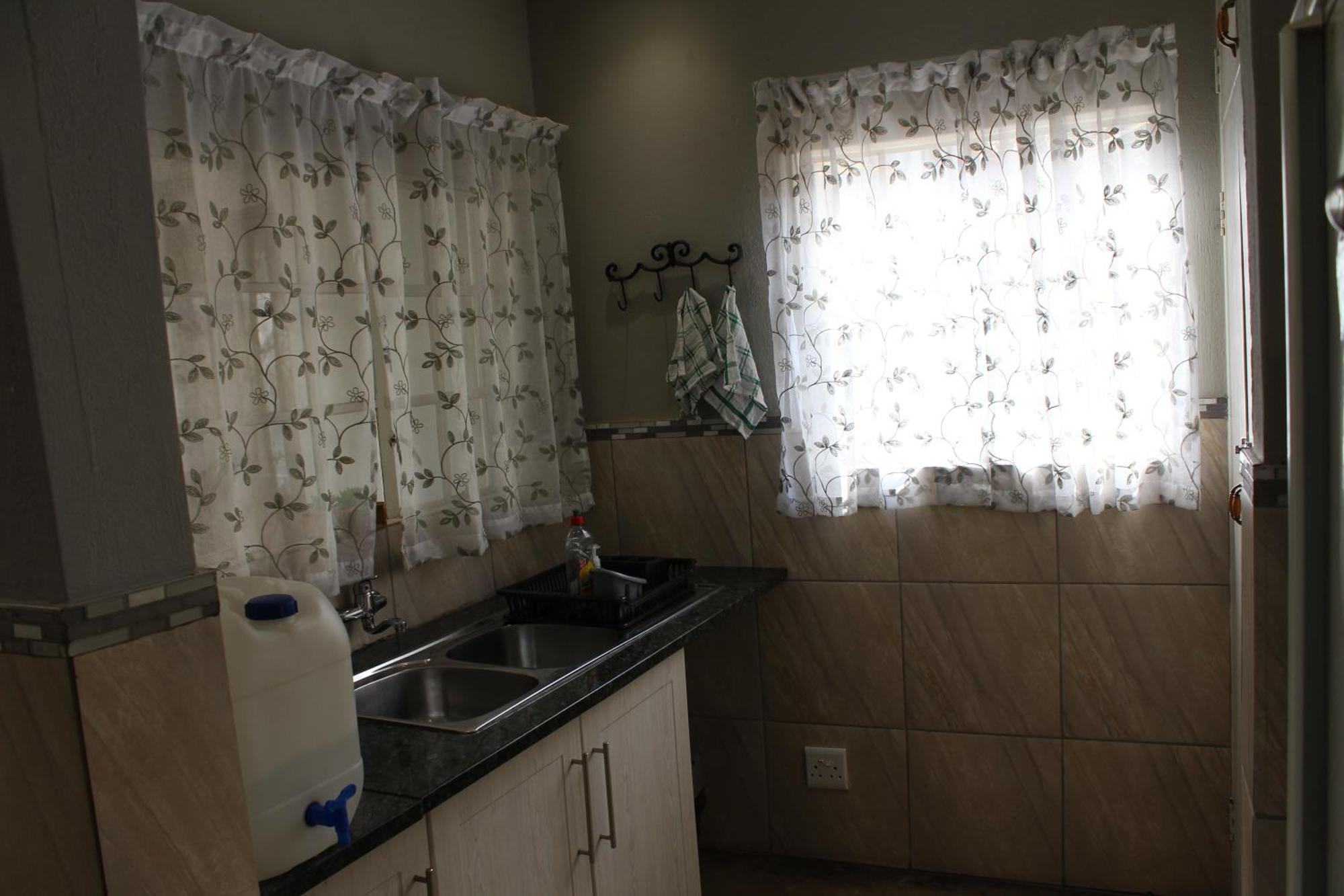 Tucked-Away 1&2 Bedroom Houses Mbombela Exterior photo